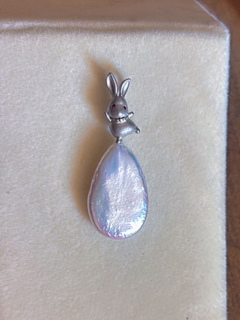 Sterling Silver Bunny Pearl Drop Pendant in Iridescent White